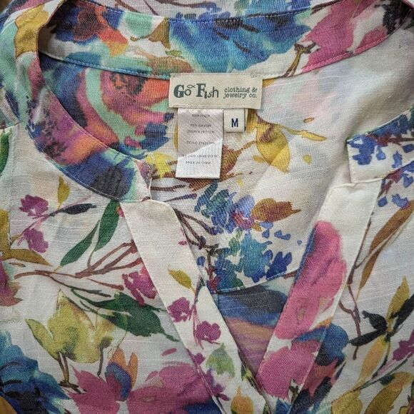 Go Fish Colorful Floral Print Button Down Blouse Round Split Neck Women Size M - Picture 9 of 9